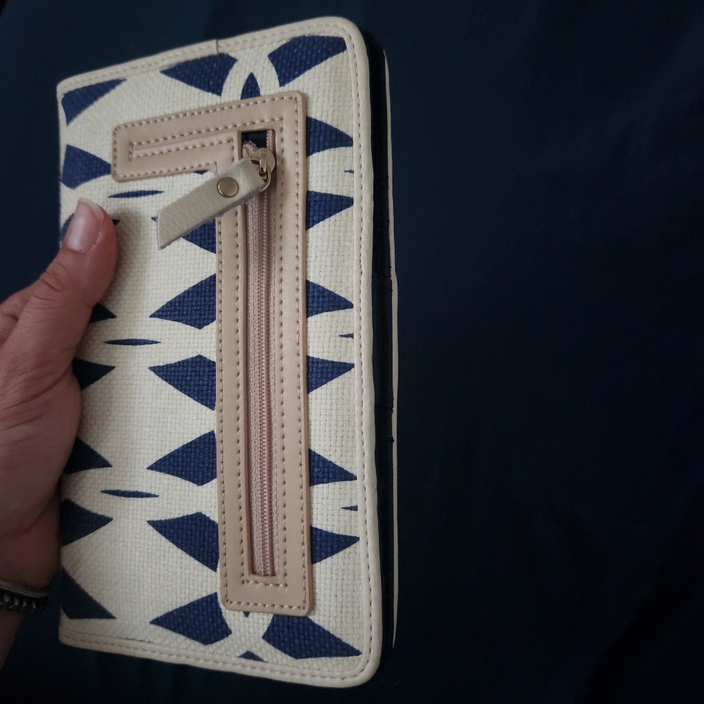 Navy and Cream Patterned Wallet - Picture 7 of 7
